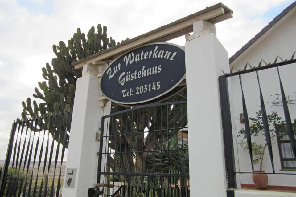 Zur Waterkant Guesthouse Luderitz Exterior photo