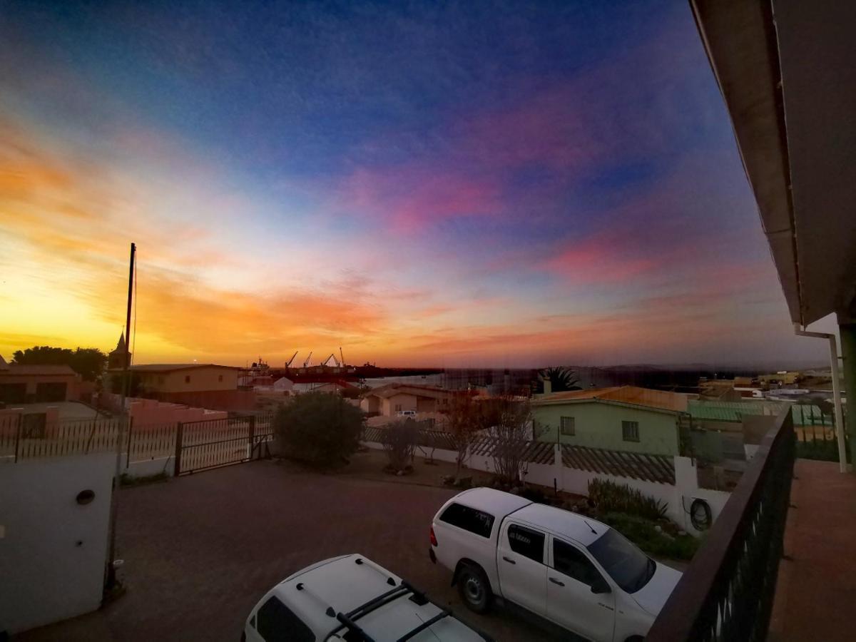 Zur Waterkant Guesthouse Luderitz Exterior photo